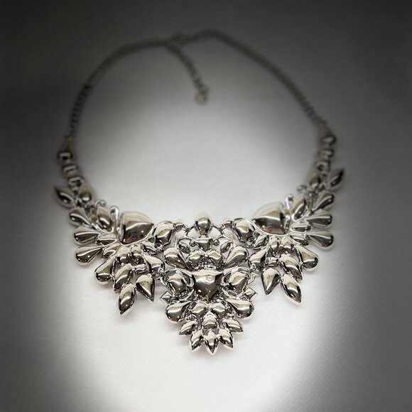 New in Box Genuine Swarovski Impulse Crystal Large Necklace Miranda Kerr 5152821 - Picture 7 of 10